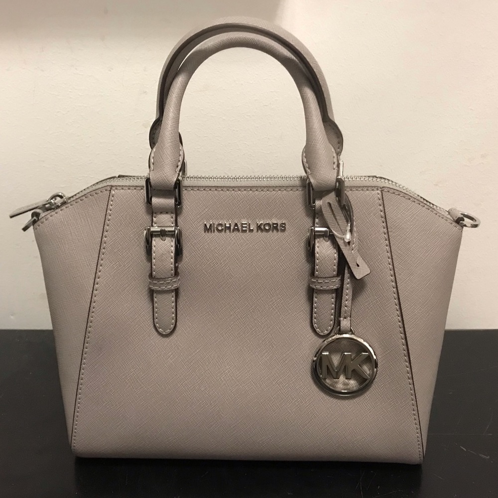 Michael Kors Ciara medium messenger crossbody